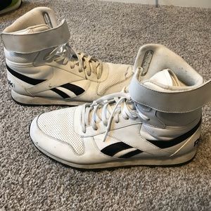VINTAGE REEBOK HI-TOP